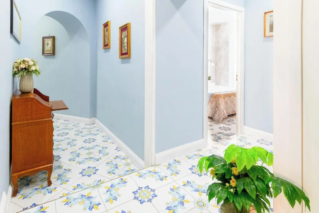 Lobby, Alma Adry, Naples