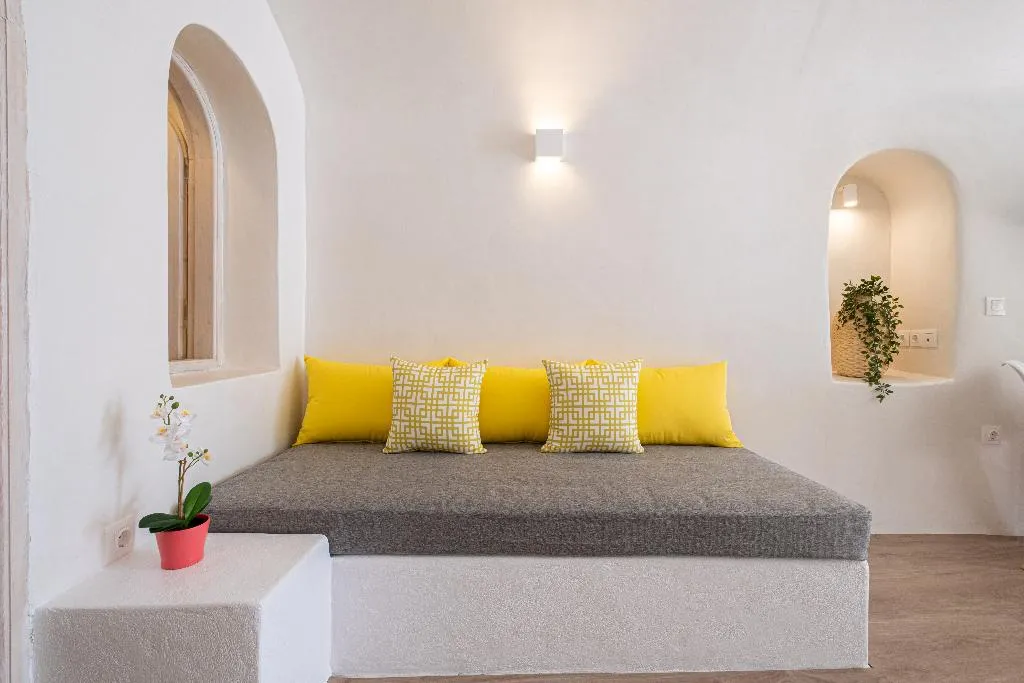 APARTMENT ONE BEDROOM ONE BATHROOM Room, White Orchid Cave House & Studio, Santorini