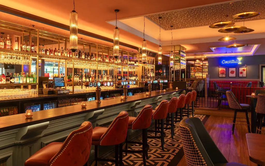 Bar, Grand Canal Hotel, Dublin
