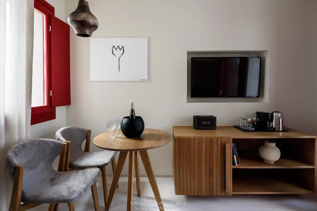 SUITE COMFORT Room, Potnia Theron Suites, Santorini