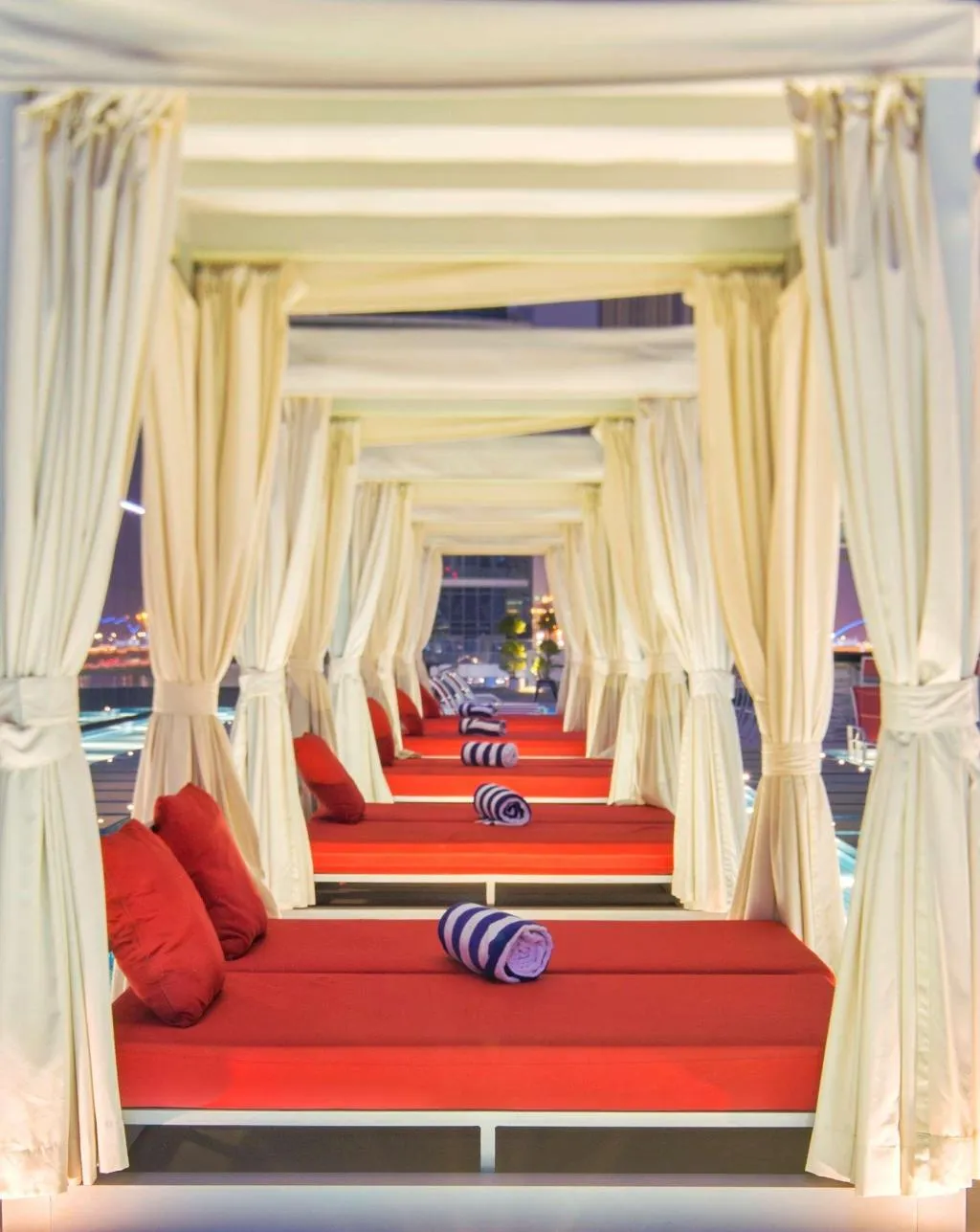 Pool, Canal Central Hotel, Dubai