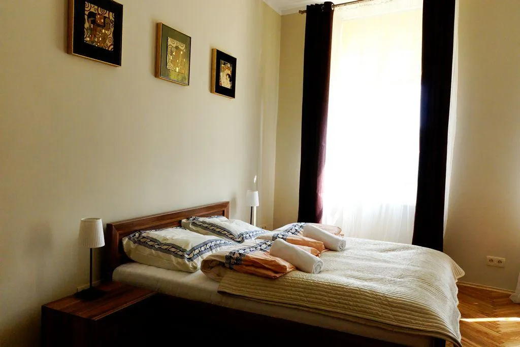 STUDIO CAPACITY 4 Room, P&J Tourist Apartments, Krakow