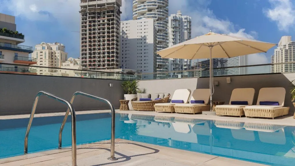 Pool, Holiday Inn Dubai Village Circle by IHG, Dubai