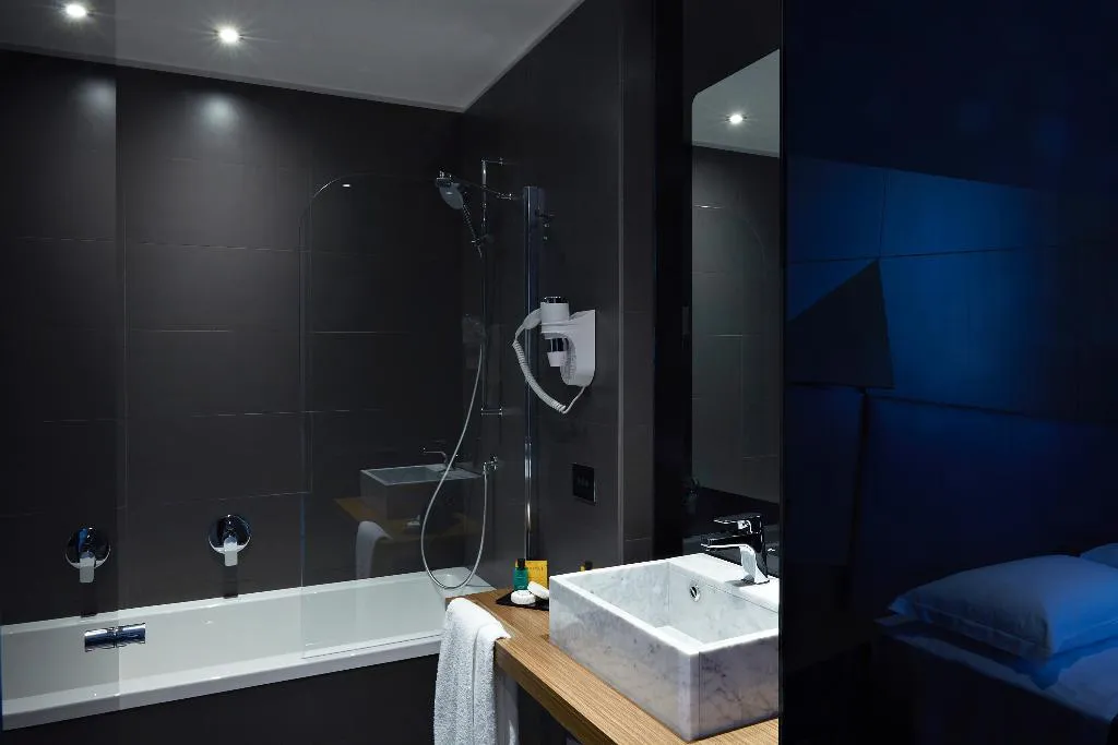 TRIPLE STANDARD Room, The Building, Rome