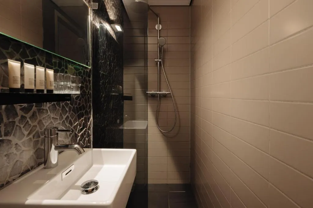Double or Twin DELUXE Room, Hotel V Frederiksplein, Amsterdam