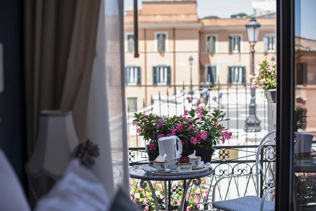 JUNIOR SUITE CLASSIC WITH BALCONY Room, Royal Suite Trinità dei Monti, Rome