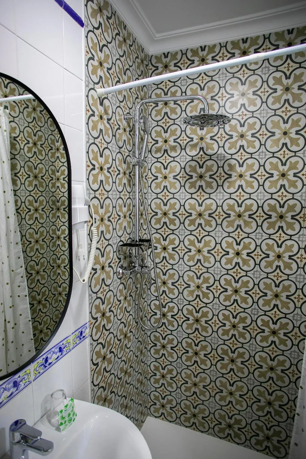 DOUBLE SINGLE USE WITH DOUBLE BED Room, Pensión dulces sueños, Seville