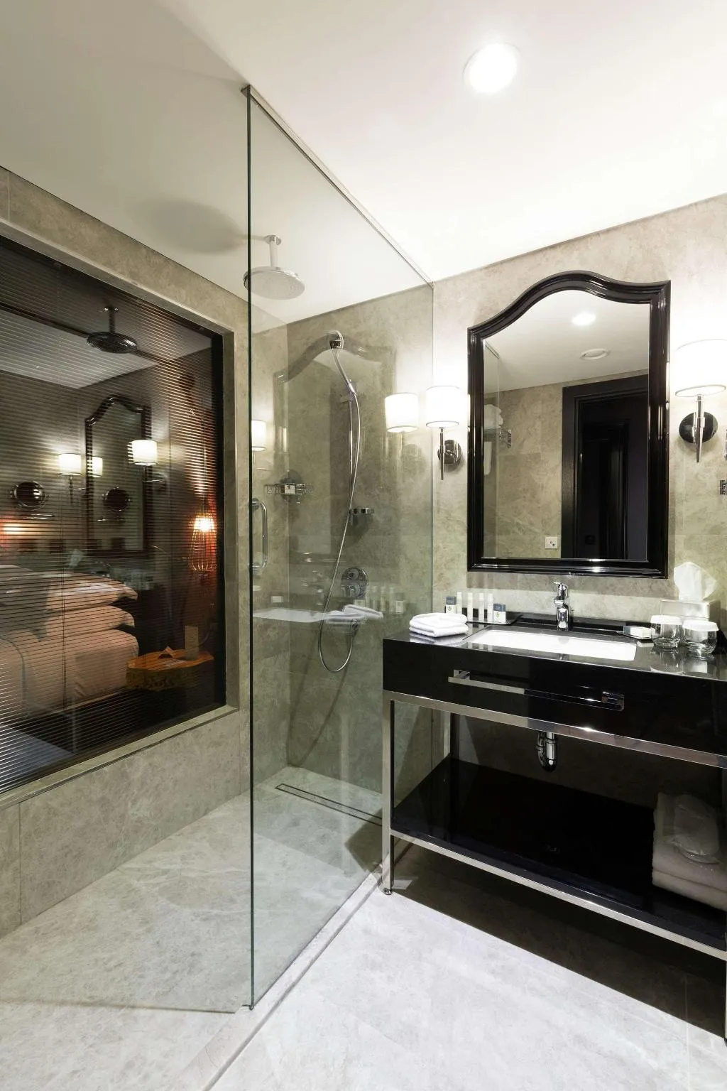 DOUBLE SUPERIOR KING BED Room, Doubletree By Hilton Izmir Airport, Izmir