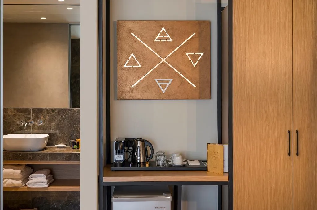 JUNIOR SUITE CITY VIEW Room, Hyperion City Hotel, Crete