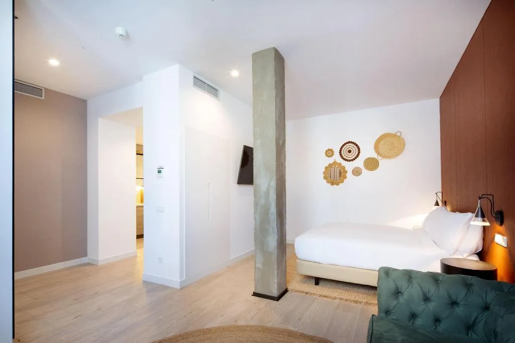 Room, Atocha Hotel Madrid, Tapestry Collection by Hilton, Madrid