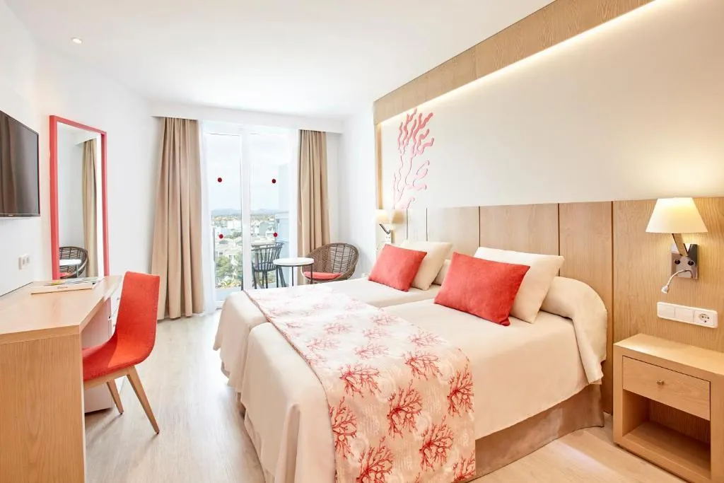 DOUBLE STANDARD Room, Universal Hotel Perla, Majorca