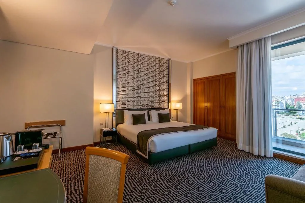 Double or Twin WITH DOUBLE BED Room, Mundial, Lisbon