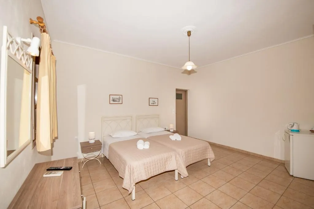 Double or Twin STANDARD Room, Enjoy Villas, Santorini