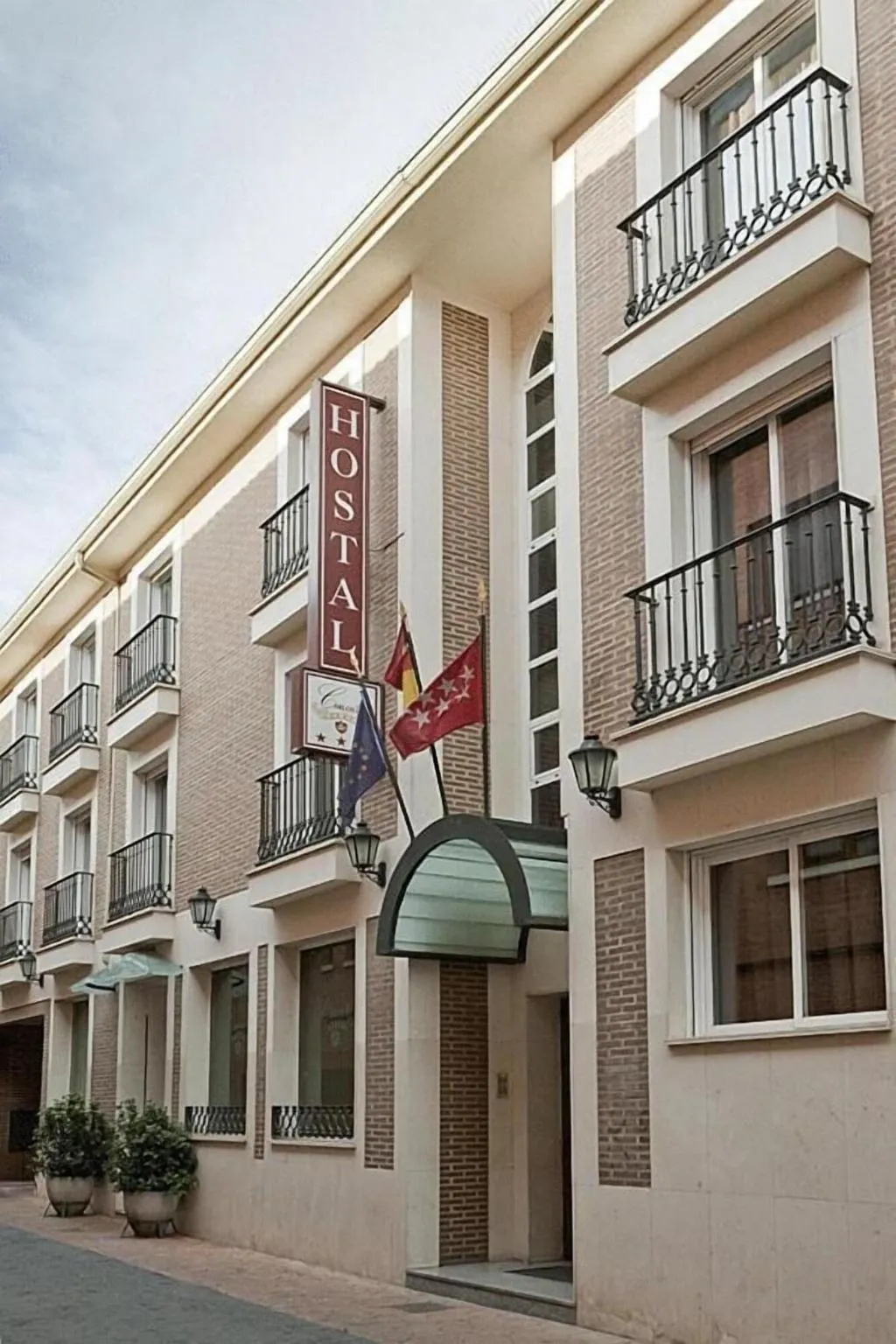 General view, Hostal Carlos III, Madrid