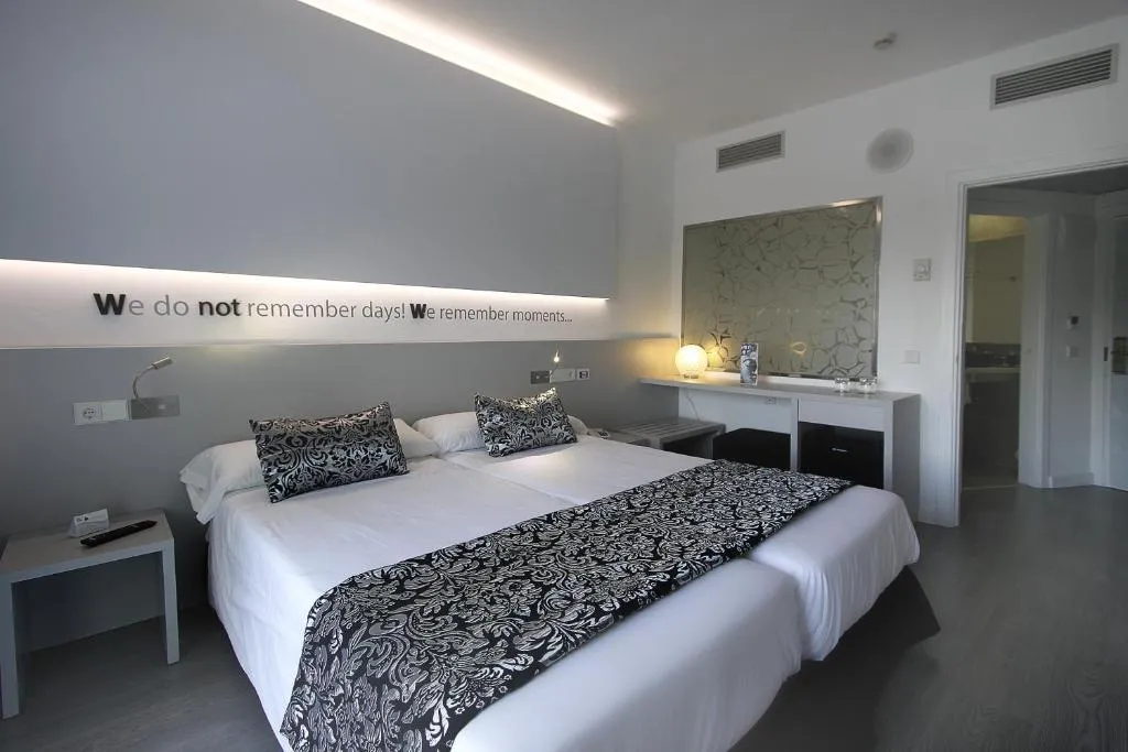 TRIPLE STANDARD Room, BG Pamplona, Majorca