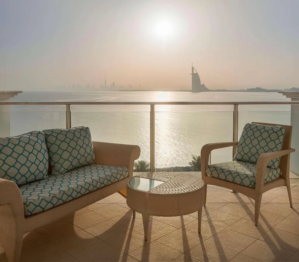 DOUBLE SUPERIOR KING BED Room, Waldorf Astoria Dubai Palm Jumeirah, Dubai