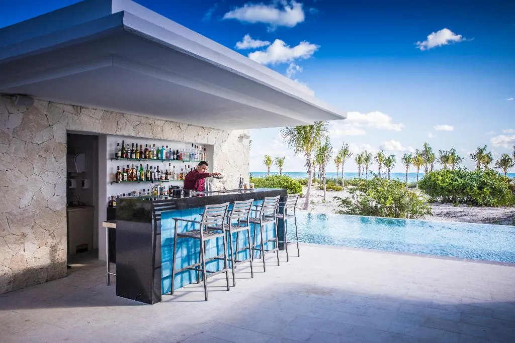 Bar, Majestic Elegance Costa Mujeres All Inclusive, Cancun Area