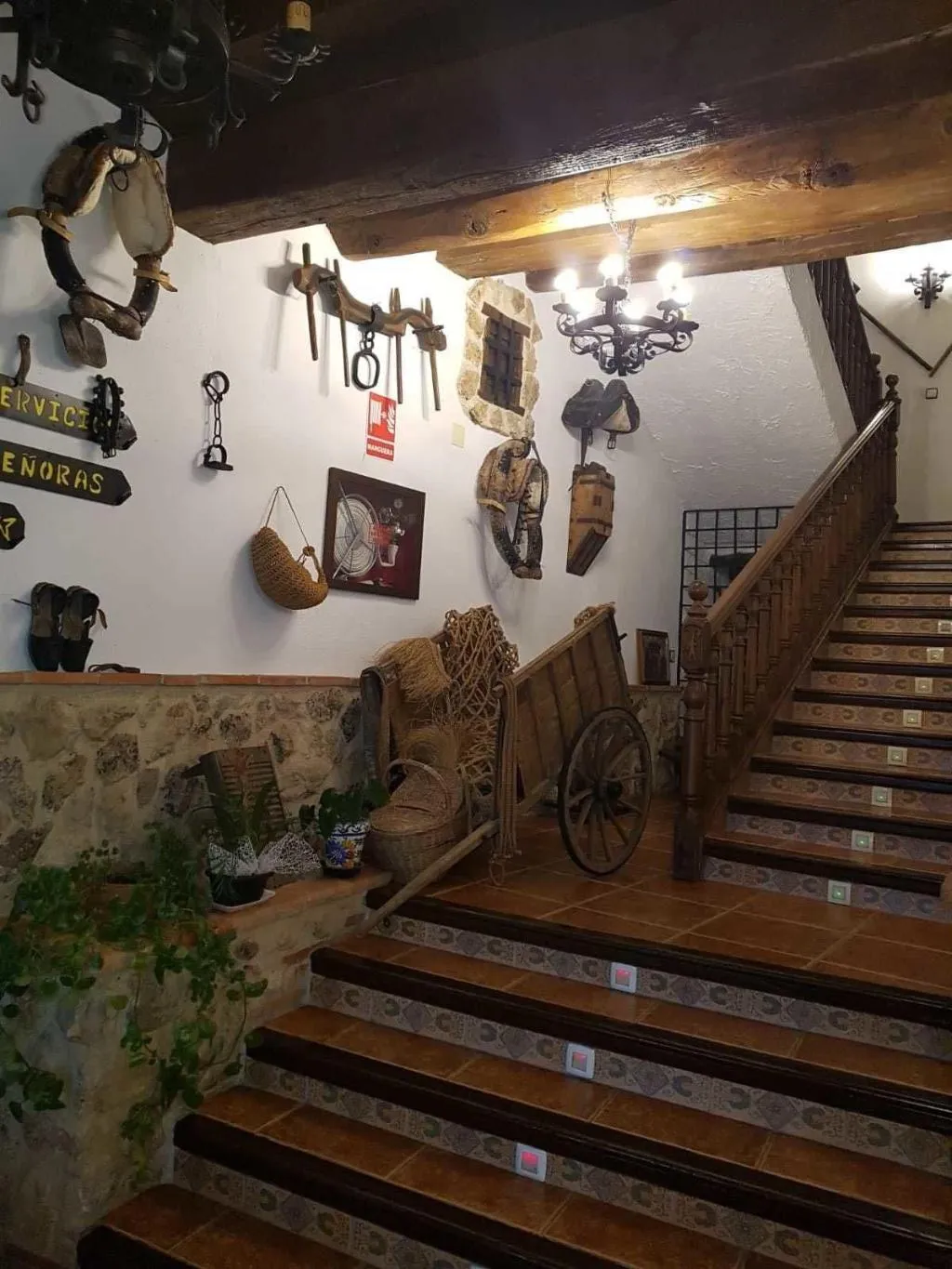 Lobby, Velad Al-Abyadh, Andalucia