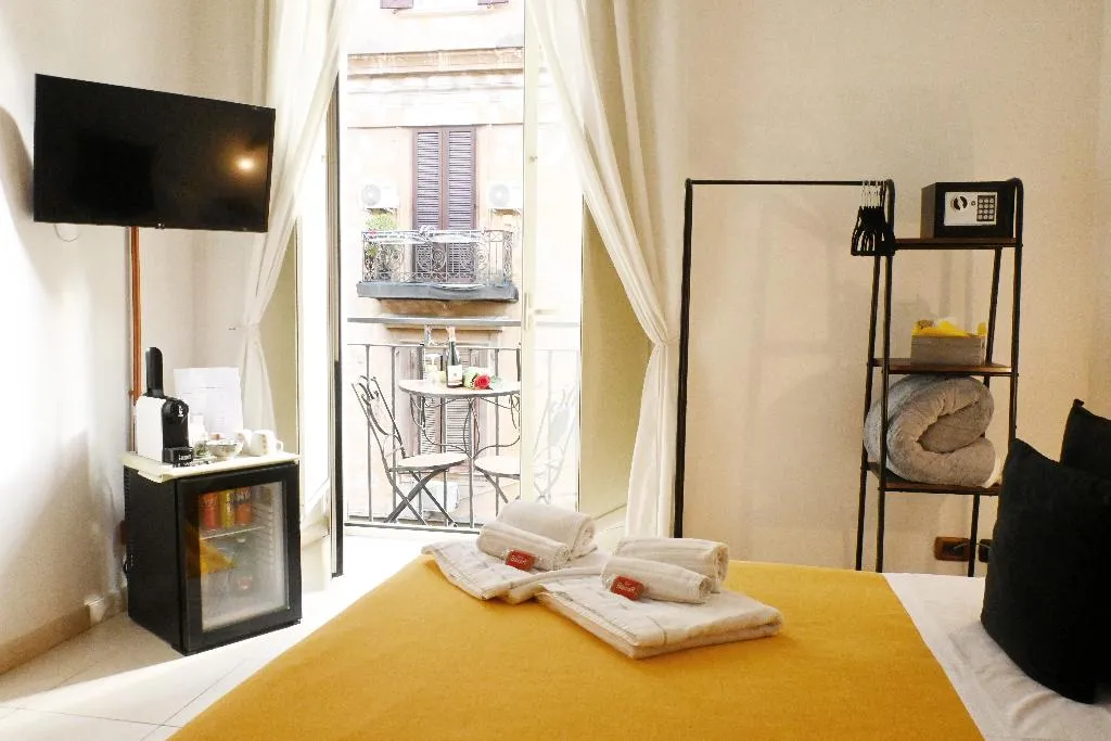 DOUBLE STANDARD Room, Napoli Cityscape, Naples