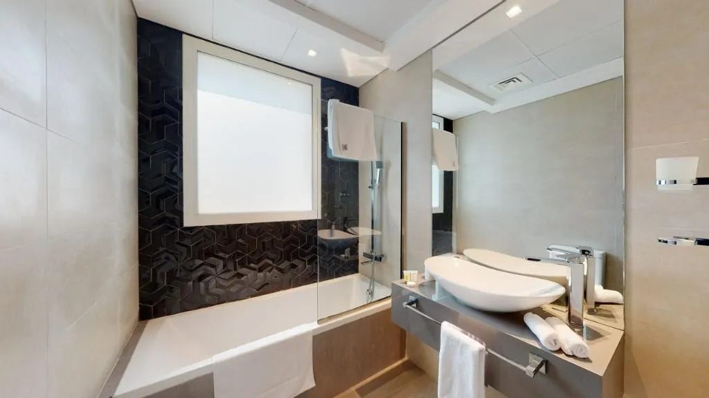 Room, Unlock Metropolis, Dubai