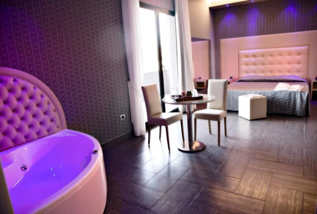 SUITE STANDARD Room, Hotel Masaniello Luxury, Naples