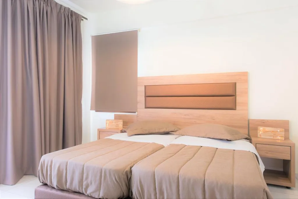 STUDIO PROMO Room, Niriedes-Dionyssos Village, Crete