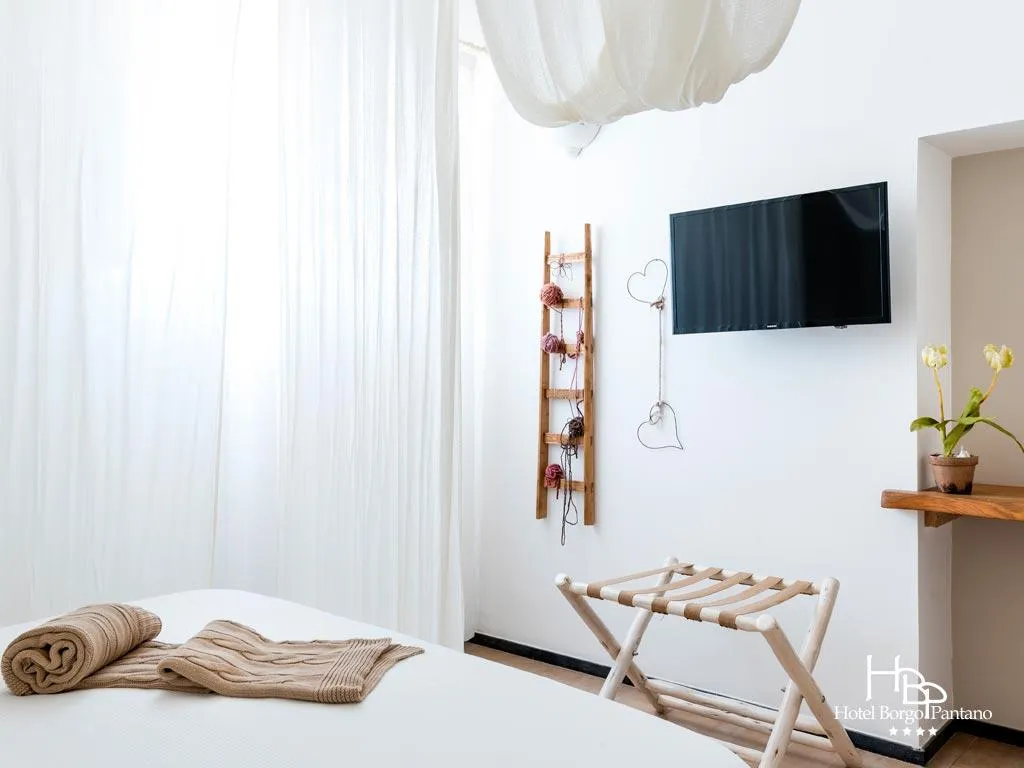 JUNIOR SUITE STANDARD Room, Hotel Borgo Pantano, Catania