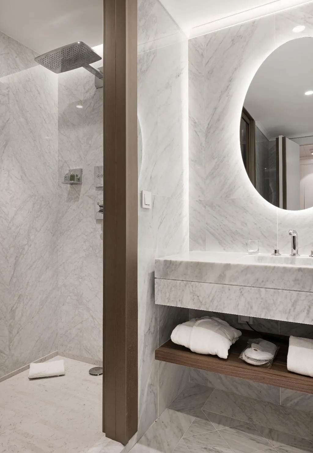 DOUBLE SUPERIOR WITH TERRACE Room, NH Collection Madrid Eurobuilding, Madrid
