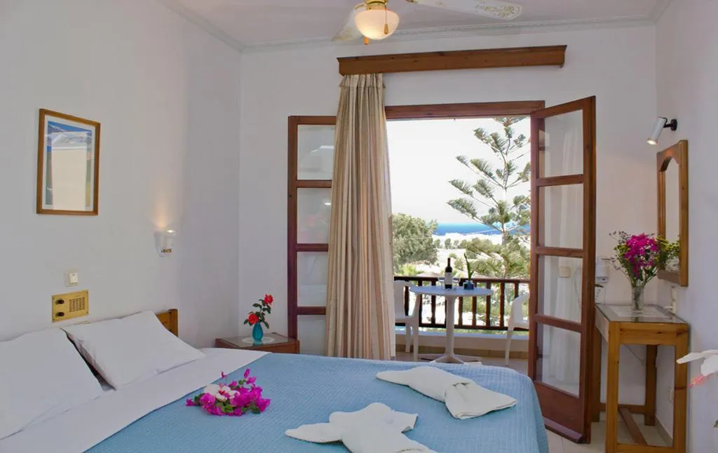 Double or Twin SEA VIEW Room, Castro, Santorini