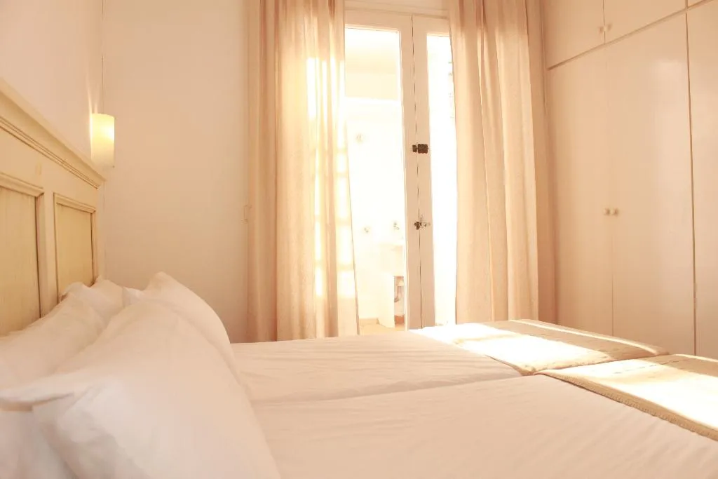 APARTMENT TWO BEDROOMS Room, Las Pergolas, Menorca