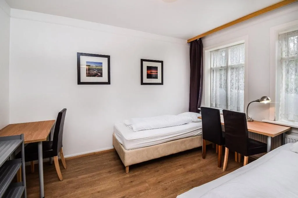 Room, Aurora Guesthouse, Reykjavik