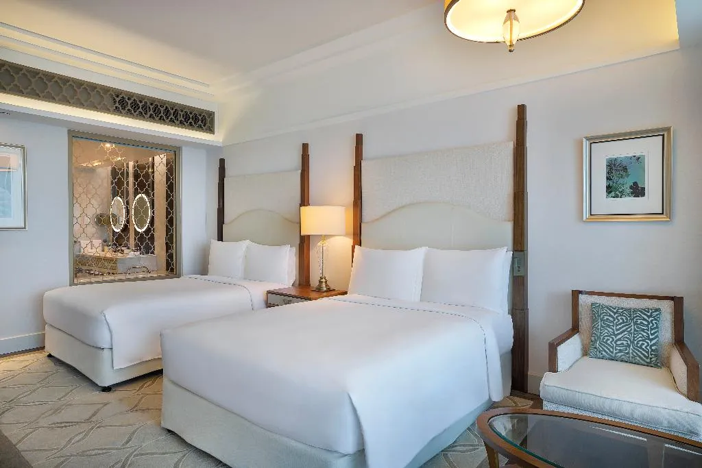 DOUBLE CLUB Room, Waldorf Astoria Dubai Palm Jumeirah, Dubai