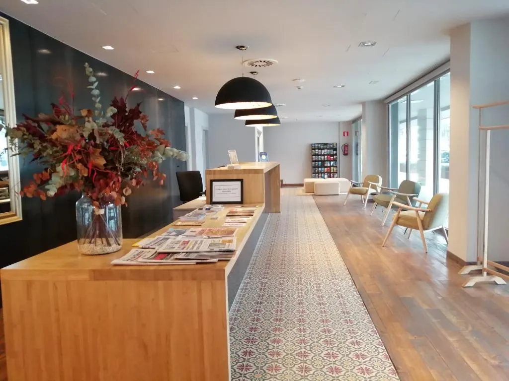 Lobby, Arrels d' Emporda Aparthotel, Costa Brava