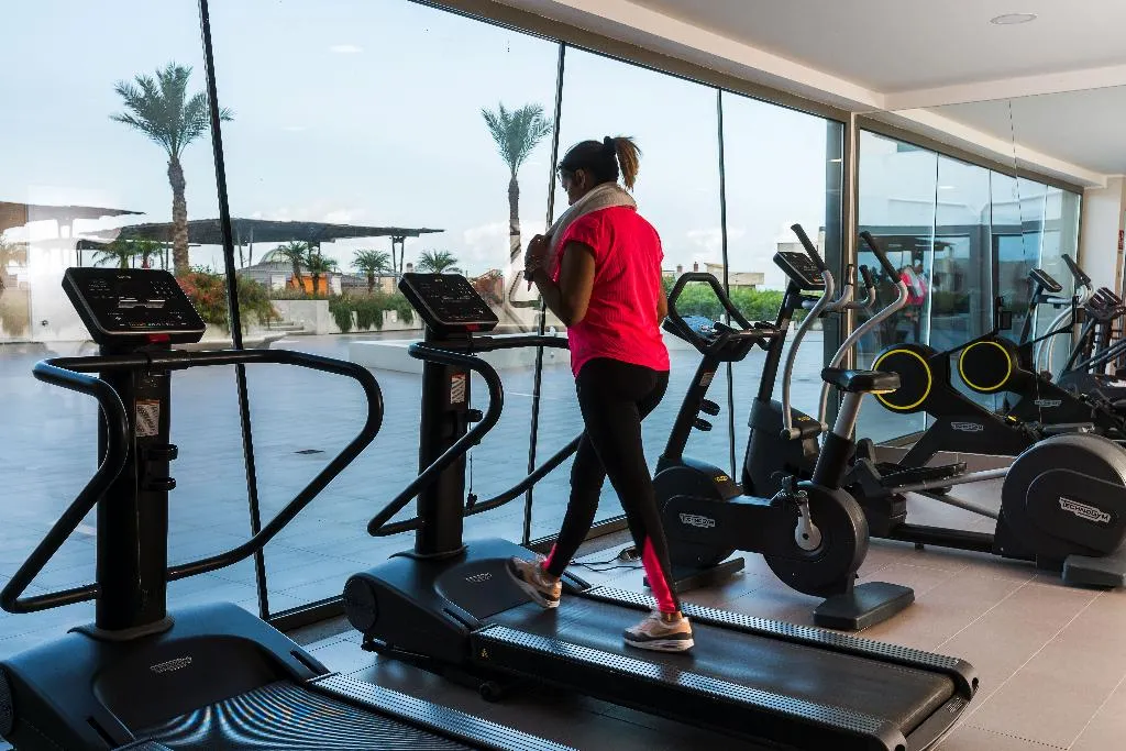 Sports and Entertainment, Saracen Sands Hotel & Congress Centre, Palermo