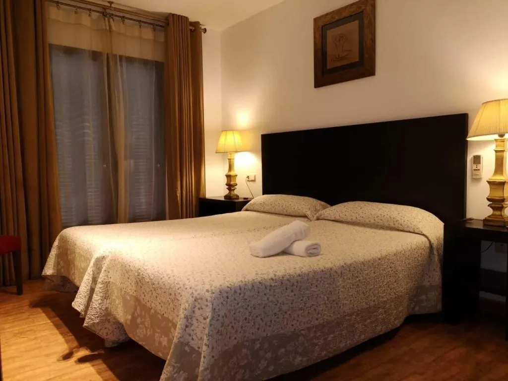Room, Hostal Tres Soles, Costa Del Sol