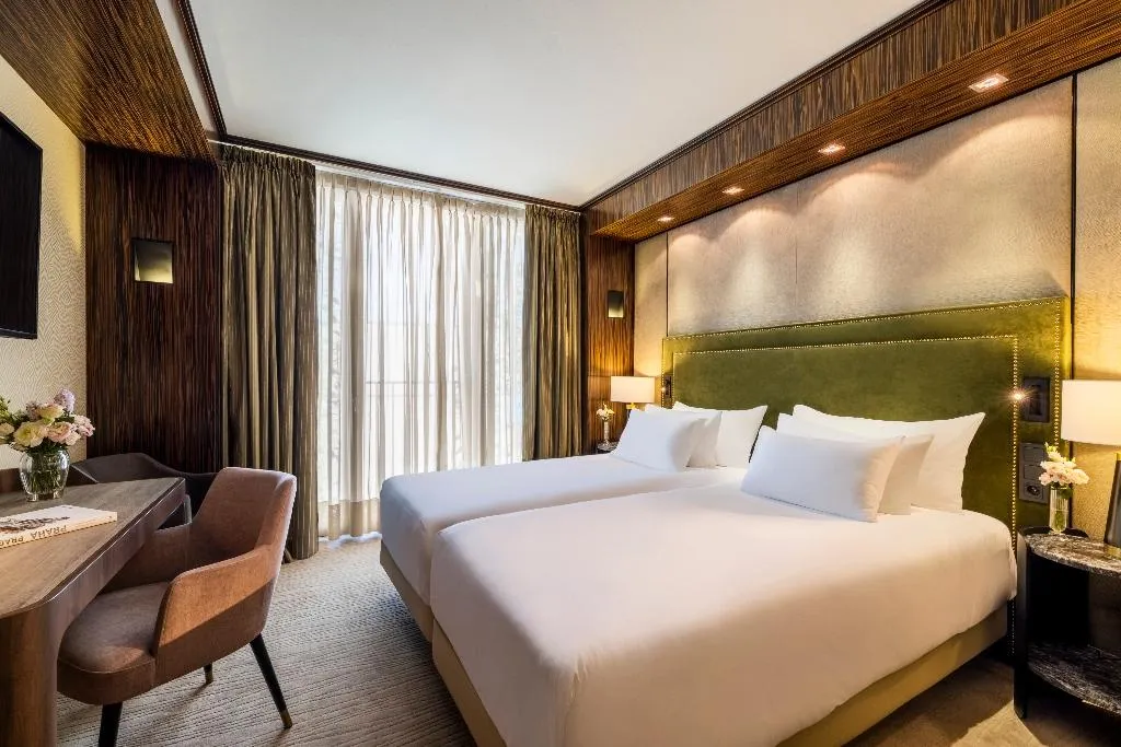 DOUBLE DELUXE Room, NH Collection Prague Carlo IV, Prague