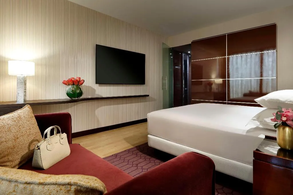 Room KING SIZE BED Room, Hyatt Regency Barcelona Tower, Barcelona