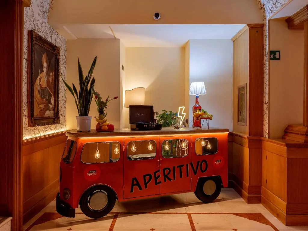 Bar, Grand Hotel Europa, Naples