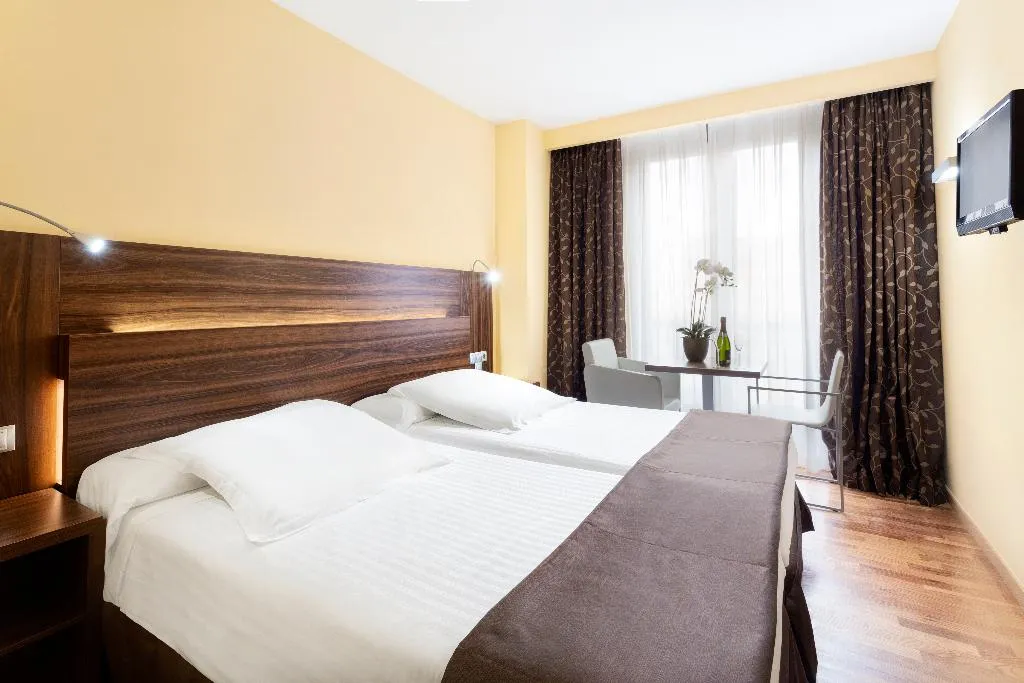 Double or Twin STANDARD Room, Exe Doña Carlota, Madrid