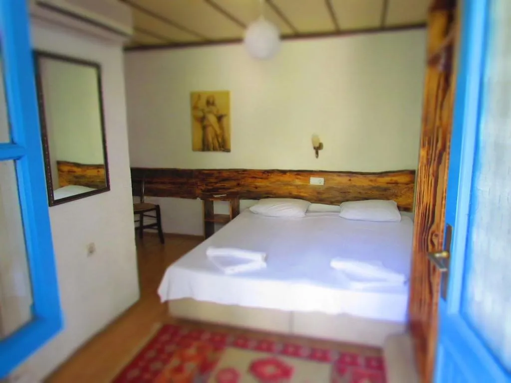 Room, Amazon Antique, Izmir