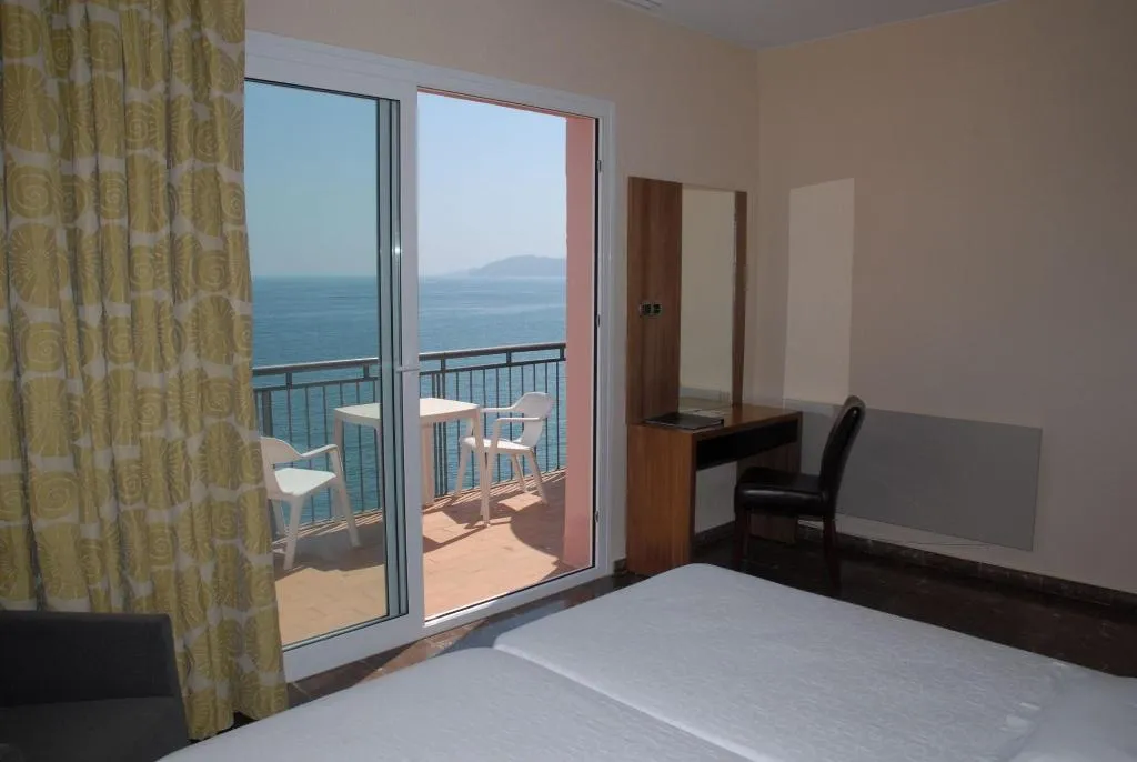 Room, Hotel Grifeu, Costa Brava