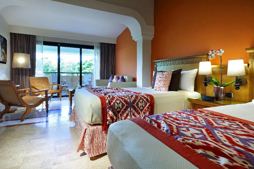 JUNIOR SUITE GARDEN VIEW Room, Grand Palladium Colonial Resort & Spa All Incl., Cancun Area