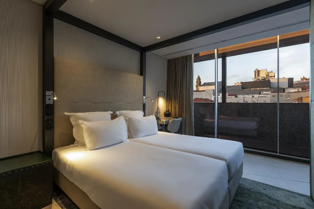 TWIN DELUXE Room, Porto Royal Bridges Hotel, Porto