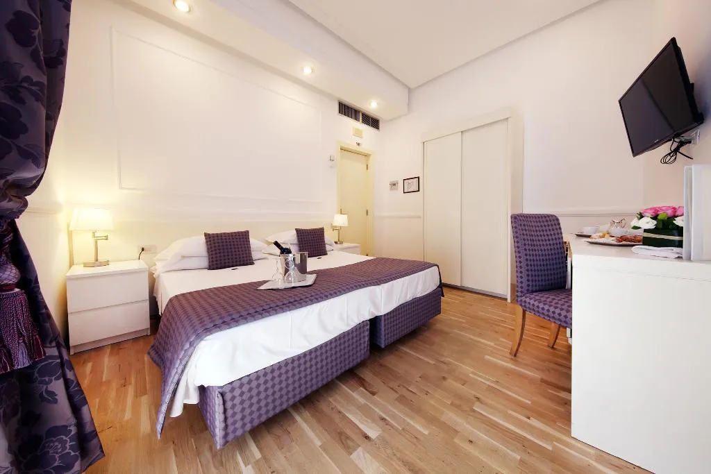 Room, Traiano, Rome