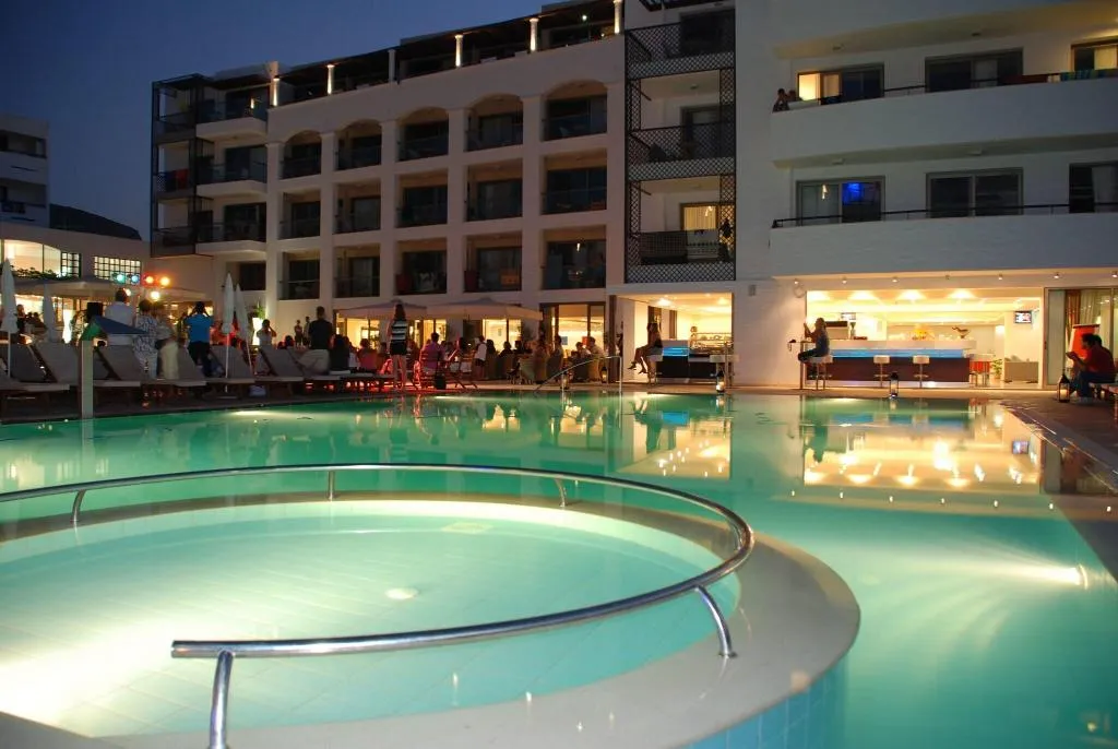 Pool, Albatros, Crete