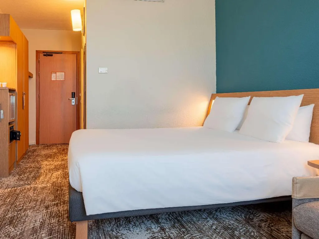DOUBLE SUPERIOR WITH DOUBLE BED Room, Novotel Roma Est, Rome