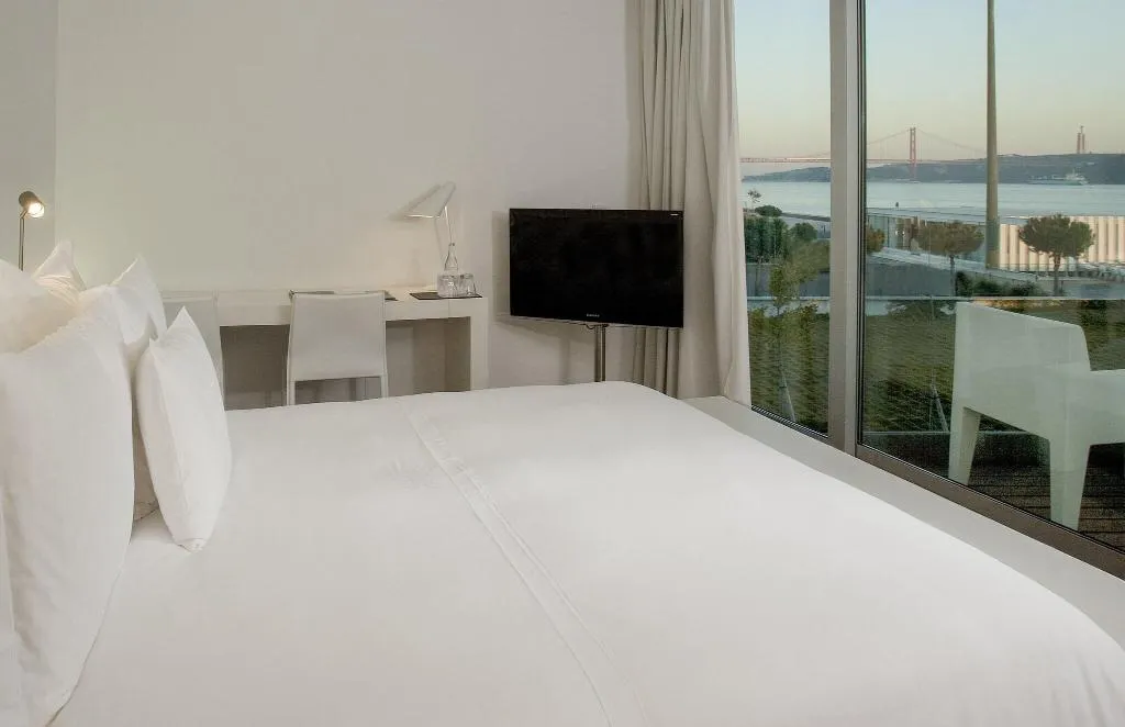 Room, Altis Belem Hotel & Spa, a Member of Design Hotels, Lisbon
