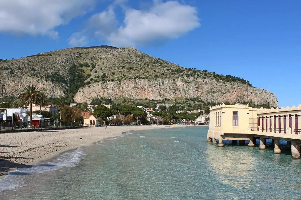 Beach, B&B Casa Chinaski, Palermo