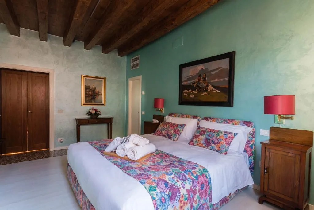 TRIPLE STANDARD Room, Locanda Ai Santi Apostoli, Venice