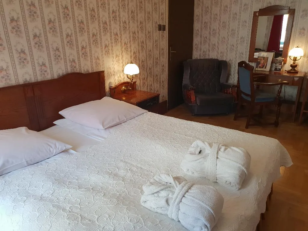 SUITE STANDARD Room, Hotel H15 Francuski Old Town - Destigo Hotels, Krakow